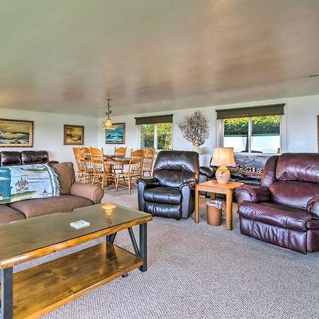 Cliffside Lighthouse Beach Home With Ocean View Coos Bay Eksteriør bilde