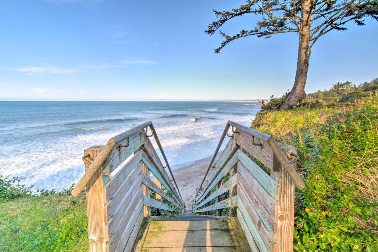 Cliffside Lighthouse Beach Home With Ocean View Coos Bay Eksteriør bilde