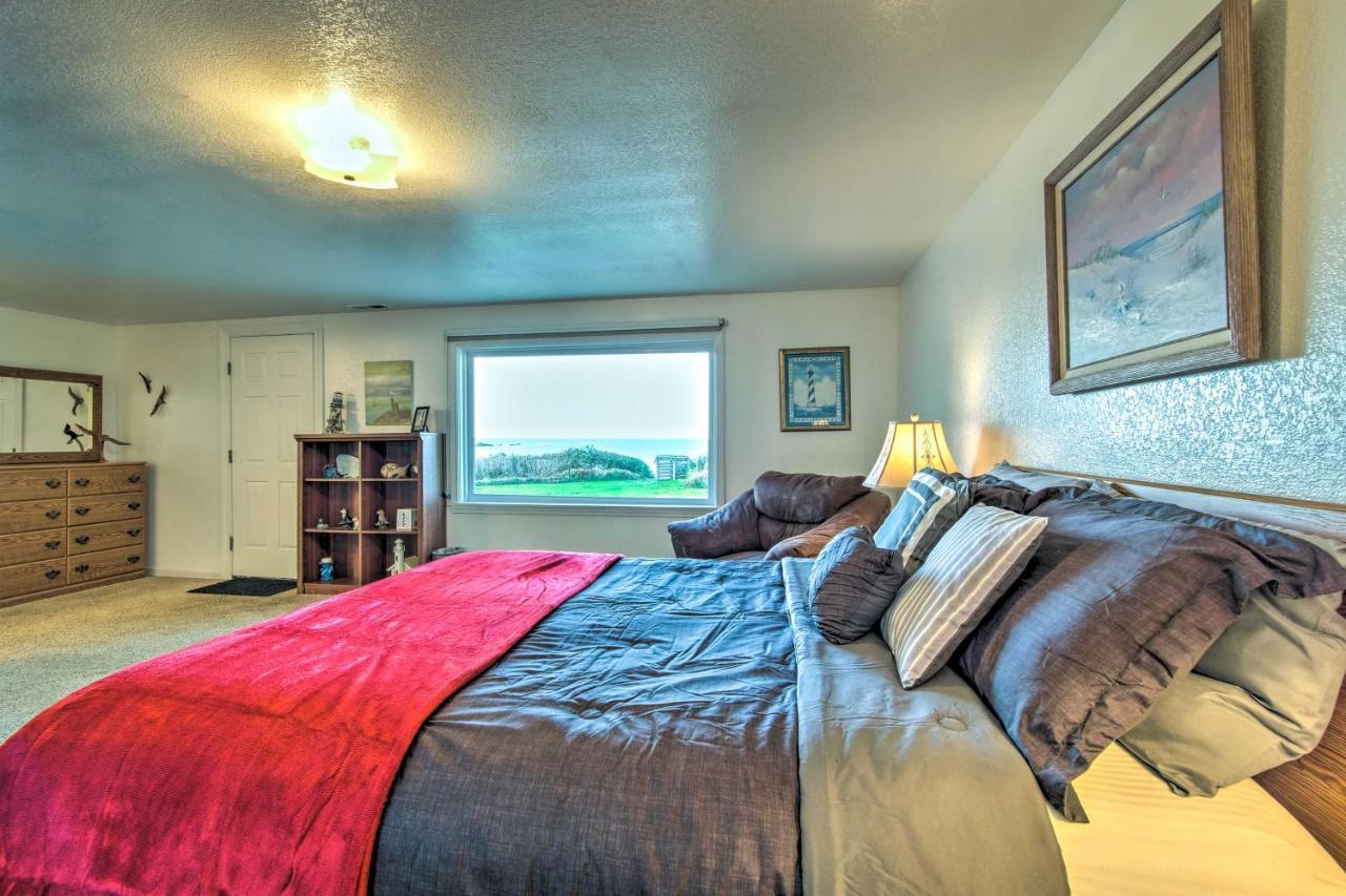 Cliffside Lighthouse Beach Home With Ocean View Coos Bay Eksteriør bilde
