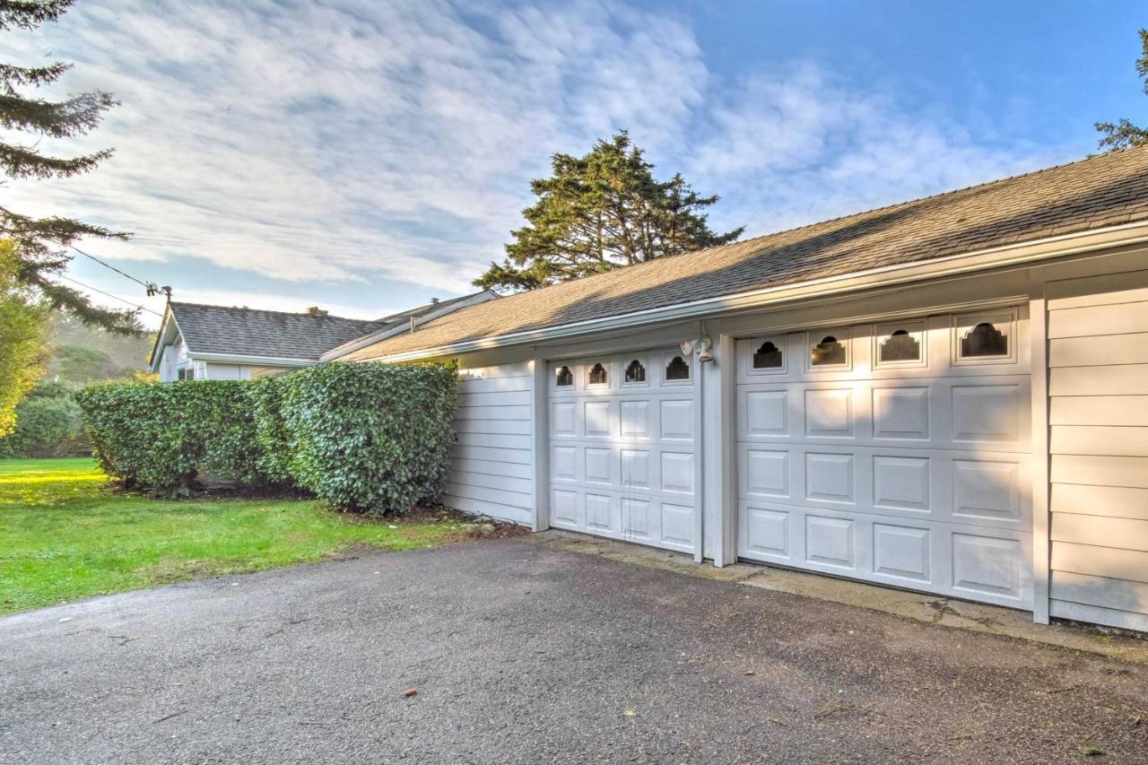 Cliffside Lighthouse Beach Home With Ocean View Coos Bay Eksteriør bilde